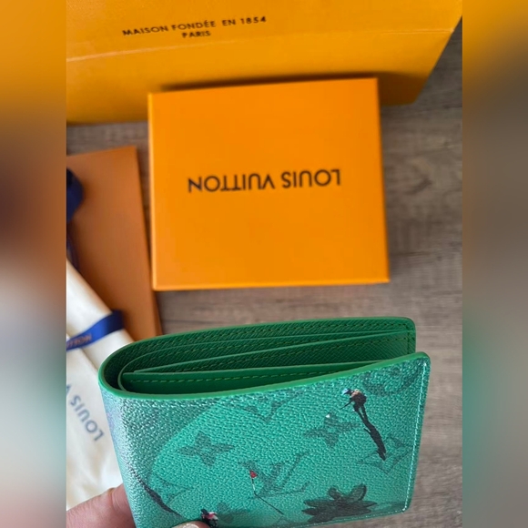 Louis Vuitton Green Slender Wallet - Picture 8 of 11